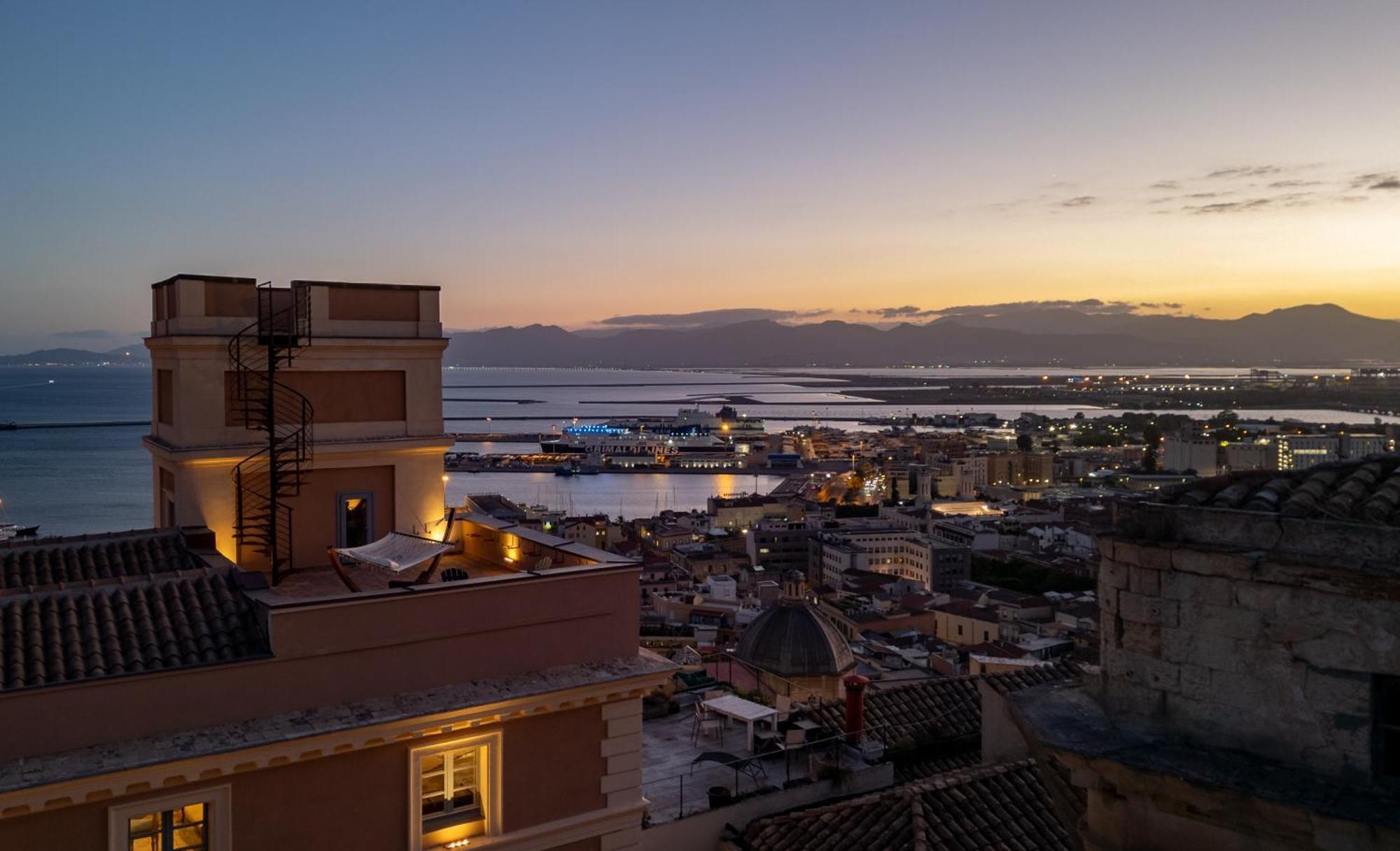 Hotel Palazzo Boyl 1840 à Cagliari Extérieur photo