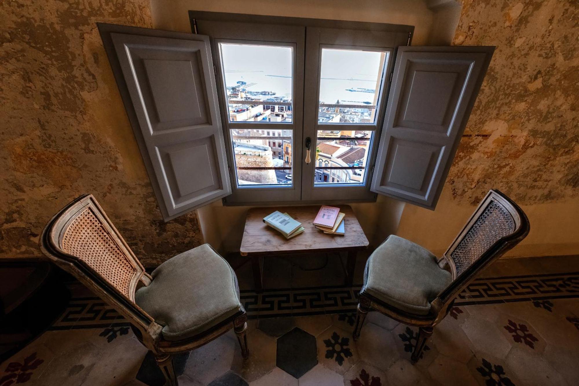 Hotel Palazzo Boyl 1840 à Cagliari Extérieur photo